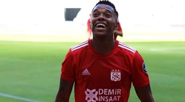 Sivasspor'dan Robinho'ya yeni sözleşme