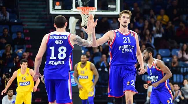 Anadolu Efes Maccabi'yi devirdi