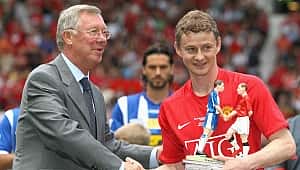 Alex Ferguson Manu'ya dönüyor