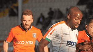 Başakşehir önemli fırsat kaçırdı