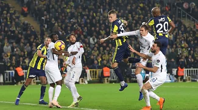Fenerbahçe uzatmalarda şok oldu: 2-2