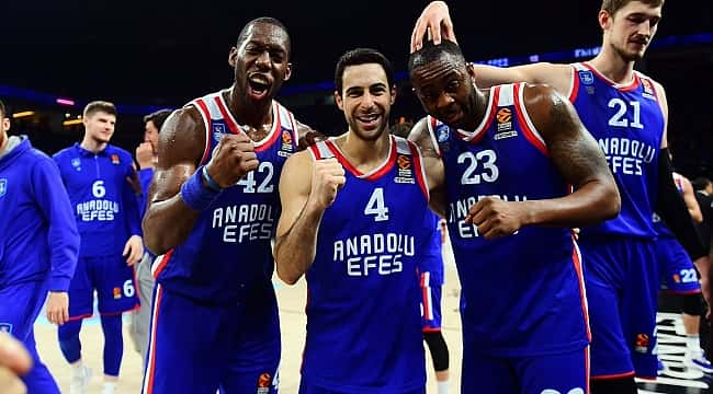 Anadolu Efes Bayern'e fark attı