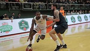 Banvit, Fenerbahçe Beko'yu devirdi