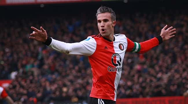 Van Persie'den Ajax'a 2 gol