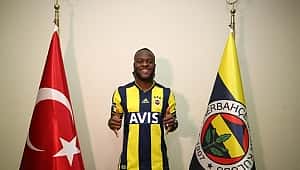 Victor Moses imzayı attı