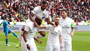 Antalyaspor Sivas'tan 3 puanla dönüyor