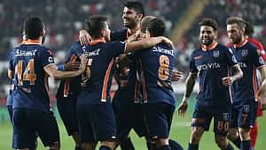 Başakşehir Antalya'yı tek golle geçti