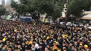 Fenerbahçe taraftarından protesto yürüyüşü