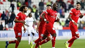 Akdeniz derbisinde kazanan Antalyaspor