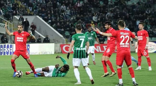 Denizlispor ile Ümraniyespor golsüz berabere