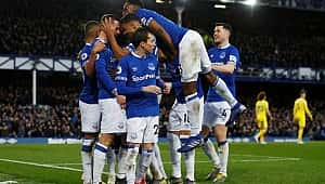 Everton Chelsea'yi 2 golle yıktı