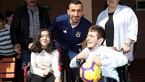 Fenerbahçe antrenmanında özel konuklar