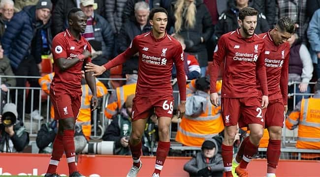 Liverpool Mane ve Firminho ile farka gitti