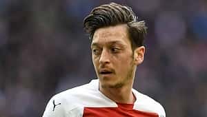 Mesut Özil'den katliamı kınama mesajı