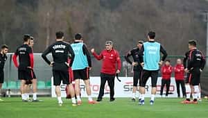 Milliler Şenol Güneş'le ilk çalışmayı yaptı