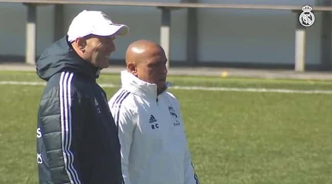 Real Madrid'de Roberto Carlos sürprizi