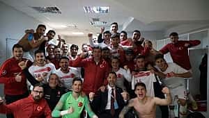 Ümitler de Arnavutluk'u mağlup etti