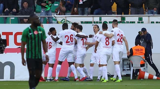 Antalyaspor 3 puanı Mevlüt Erdinç'le aldı