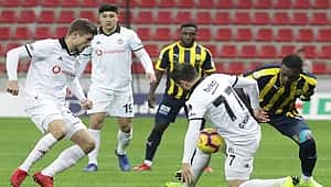 Beşiktaş ile Ankaragücü 100. lig maçına çıkıyor