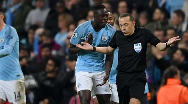 Clattenburg: Cüneyt Çakır'ın kararları doğru