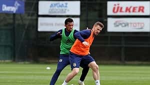 Fenerbahçe hazırlıklarını sürdürüyor