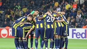Fenerbahçeli futbolculardan vefa