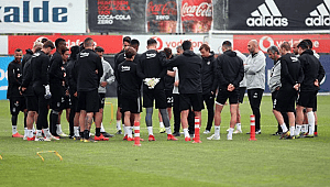 Beşiktaş Trabzon'a iki eksikle gitti