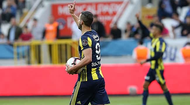 Soldado: Fenerbahçe için gelecekte çok daha güzel günler olacak