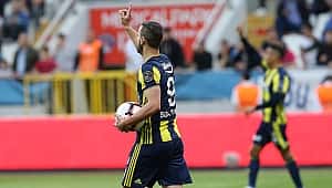 Soldado: Fenerbahçe için gelecekte çok daha güzel günler olacak