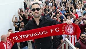 Valbuena Olympiakos formasını giydi