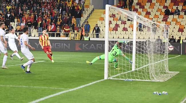 Yeni Malatyaspor BB Erzurumspor'u ateşe attı