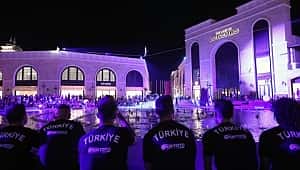 A Milliler Tema Park'ta keyifli anlar geçirdi