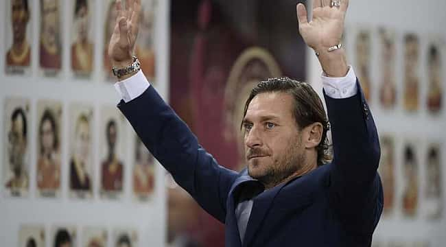 Francesco Totti Roma'dan ayrıldı