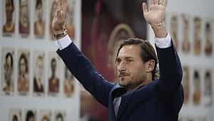 Francesco Totti Roma'dan ayrıldı