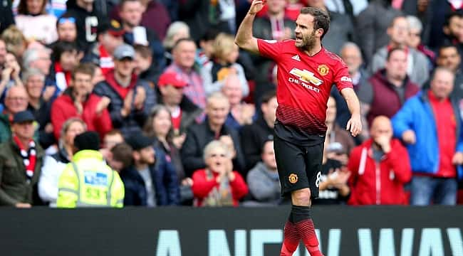 Juan Mata United'ta kaldı