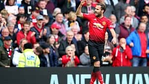 Juan Mata United'ta kaldı