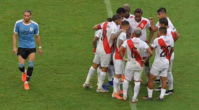 Peru Uruguay'ı eledi, Şili'nin rakibi oldu