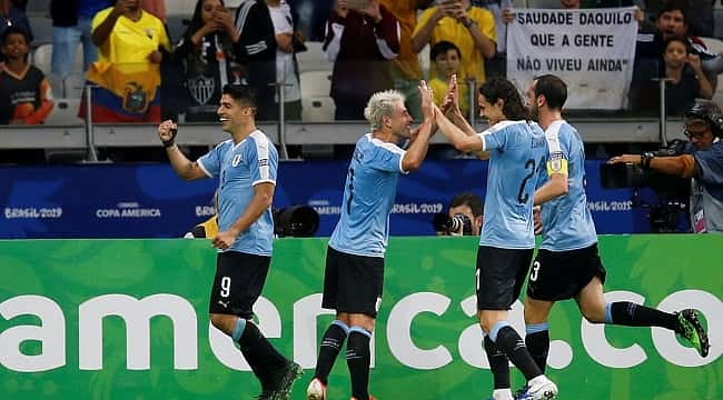 Uruguay Ekvador'u kolay geçti