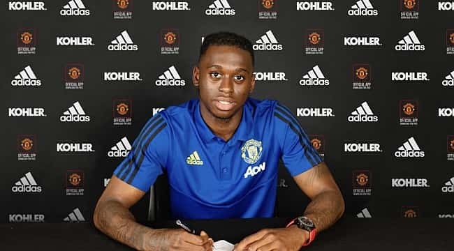 Wan-Bissaka resmen Manchester United'ta