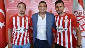Antalyaspor'da çifte imza