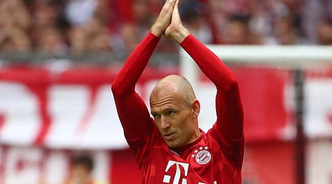 Arjen Robben futbolu bırakkı