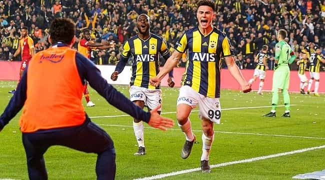 Eljif Elmas resmen Napoli'li olmak üzere