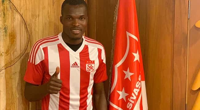 Sivasspor Isaac Cofie'yi kadrosuna kattı