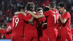 Üç Büyükler'in statlarına birer milli maç