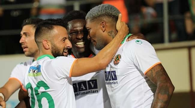 Alanyaspor Kasımpaşa'yı ezdi geçti