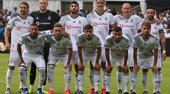 Beşiktaş Göztepe maçıyla taraftarının karşısında