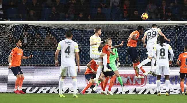 Lider Fenerbahçe Medipol Başakşehir deplasmanında