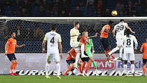 Lider Fenerbahçe Medipol Başakşehir deplasmanında