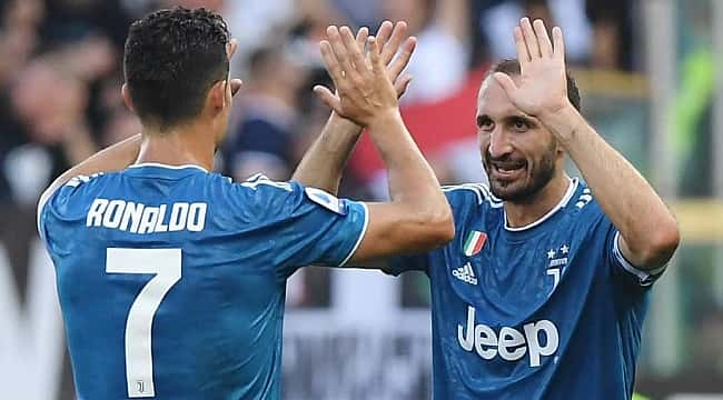 Juventus lige Parma galibiyetiyle başladı