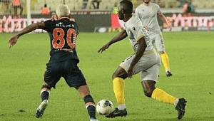 Yeni Malatya 10 kişilik Başakşehir'i farklı yendi